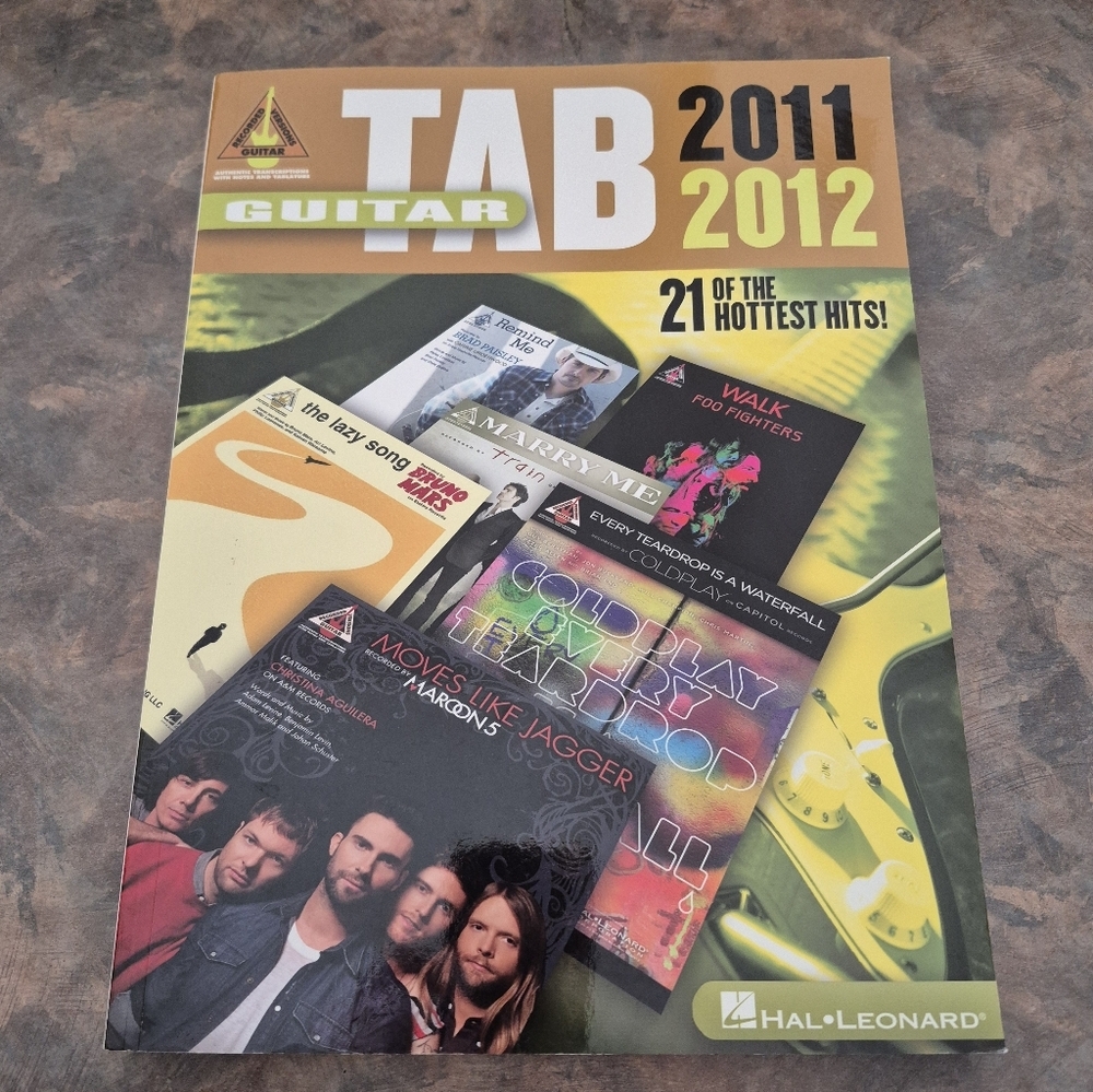 HAL LEONARD Guitar Tab 2011-2012 Hottest Hits Sheet Music Softcover Book